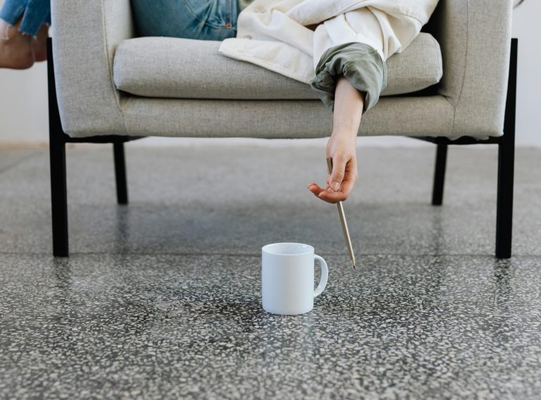 pexels-karola-g-8547452